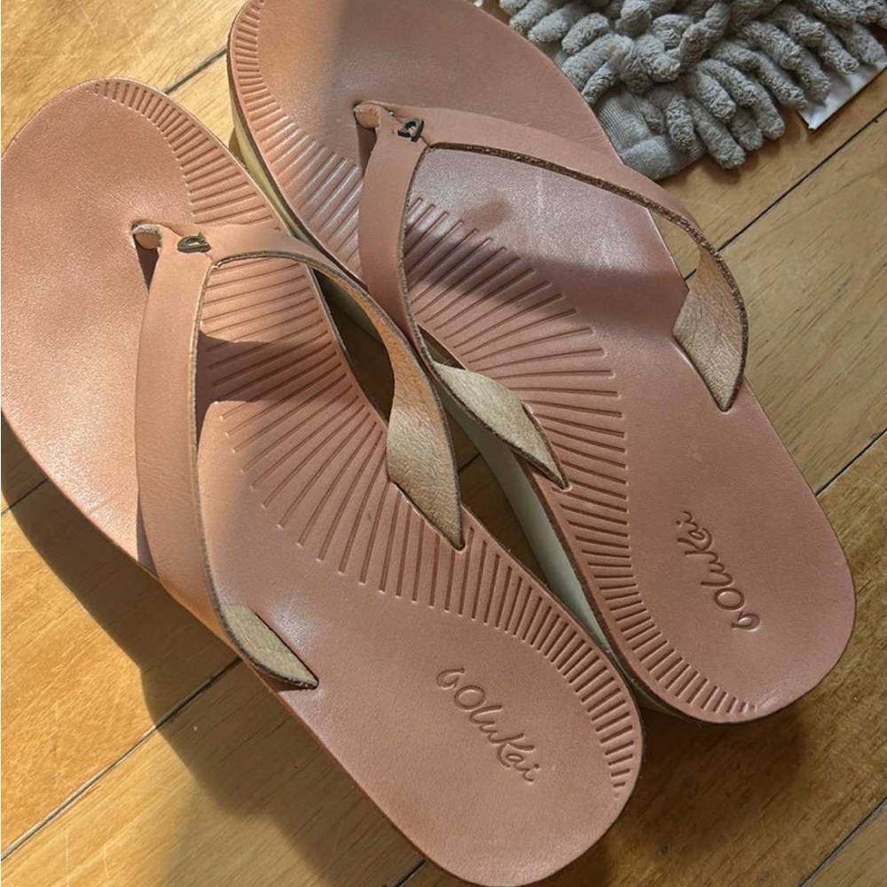 OluKai Women's Light Brown Sandals